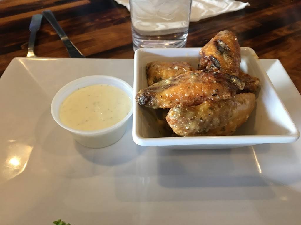 McQuarters Pub | restaurant | 700 Broadway Ave, East Dr Ste 25, Mattoon, IL 61938, USA | 2172404395 OR +1 217-240-4395