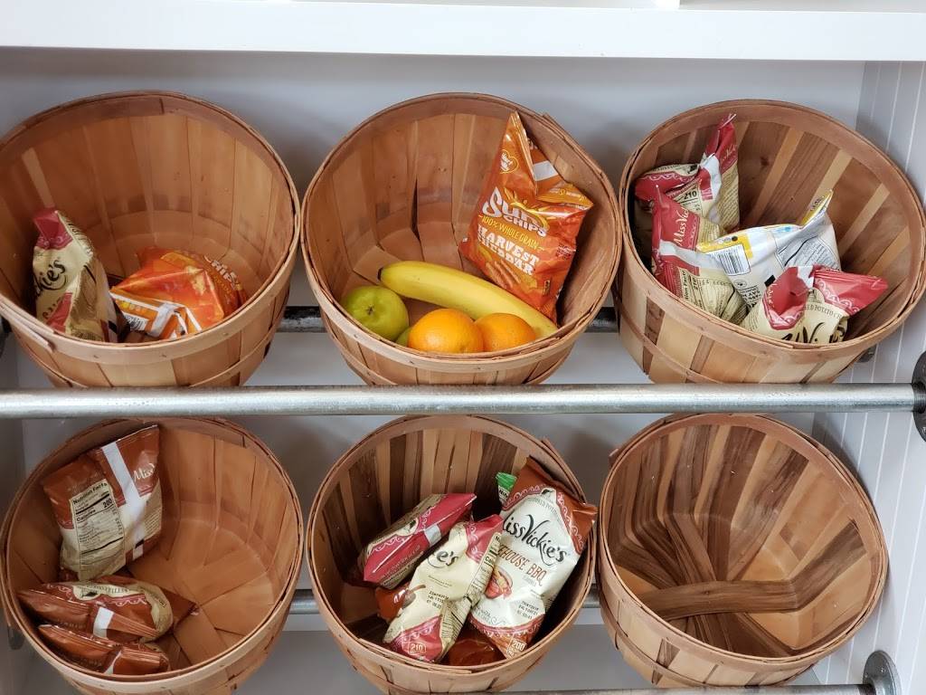 Tropical Smoothie Cafe | restaurant | 169 W Chocolate Ave, Hershey, PA 17033, USA | 7172981566 OR +1 717-298-1566