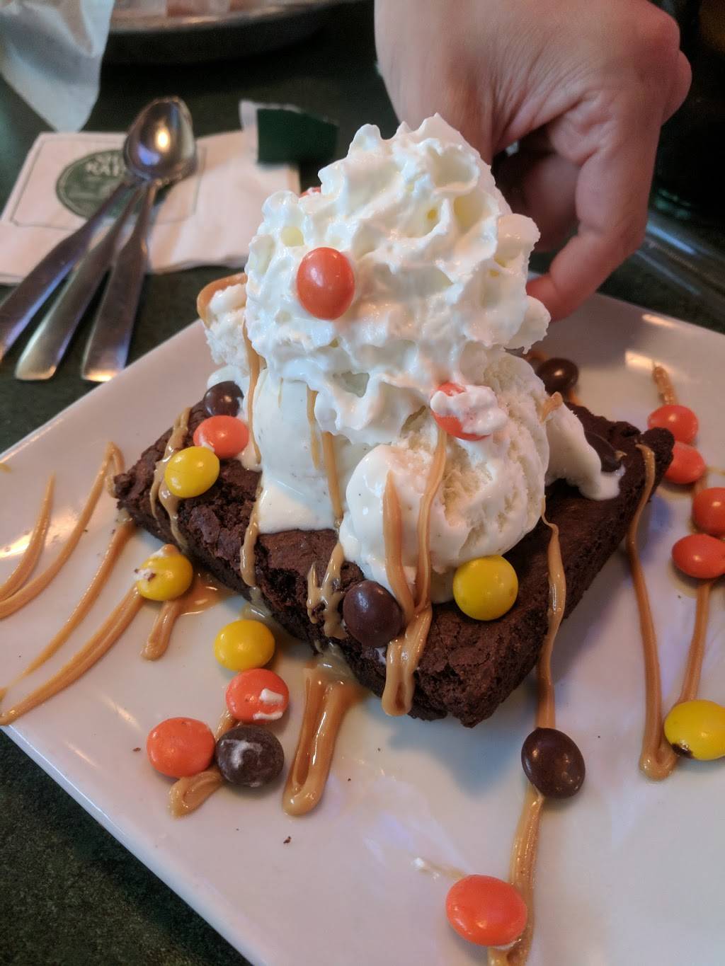 The Greene Turtle Sports Bar & Grille | restaurant | 1740 Hempstead Turnpike, East Meadow, NY 11554, USA | 5162807251 OR +1 516-280-7251