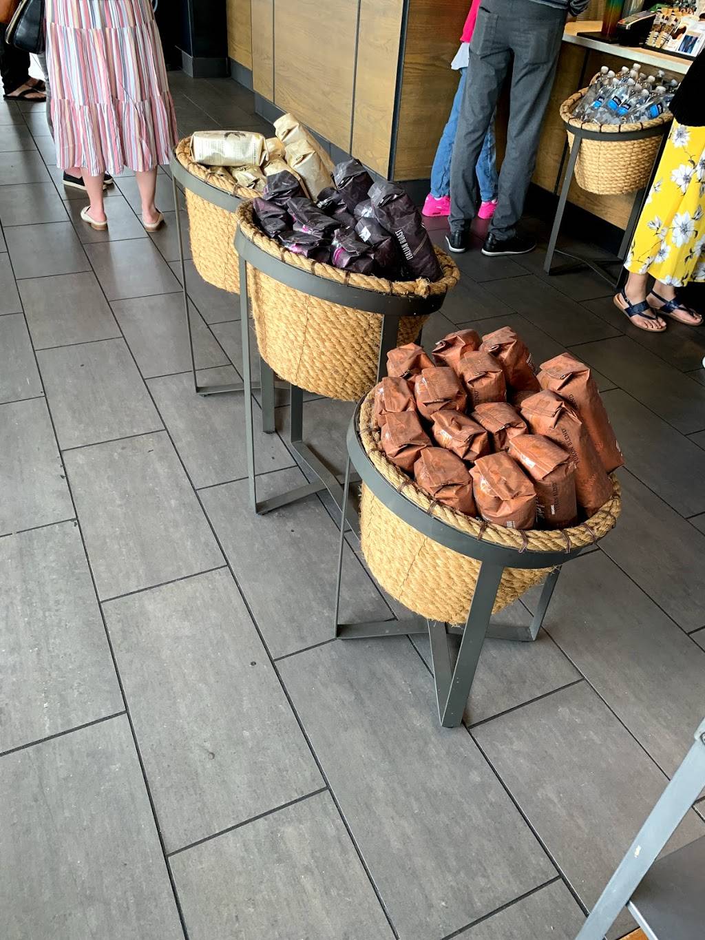 Starbucks | cafe | 3090 El Cerrito Plaza, El Cerrito, CA 94530, USA | 5105248134 OR +1 510-524-8134