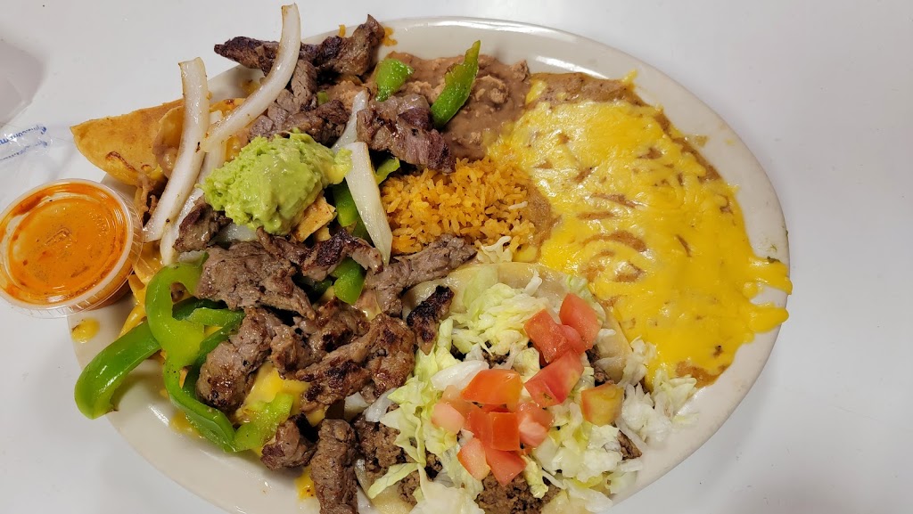 Dannys Mexican Restaurant | restaurant | 122 W Tom Landry St, Mission, TX 78572, USA | 9565852955 OR +1 956-585-2955