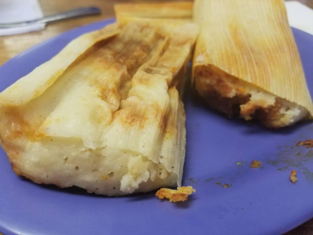Tamales Lo Mejor De Guerrero | restaurant | 7024 N Clark St, Chicago, IL 60626, USA | 7733386450 OR +1 773-338-6450
