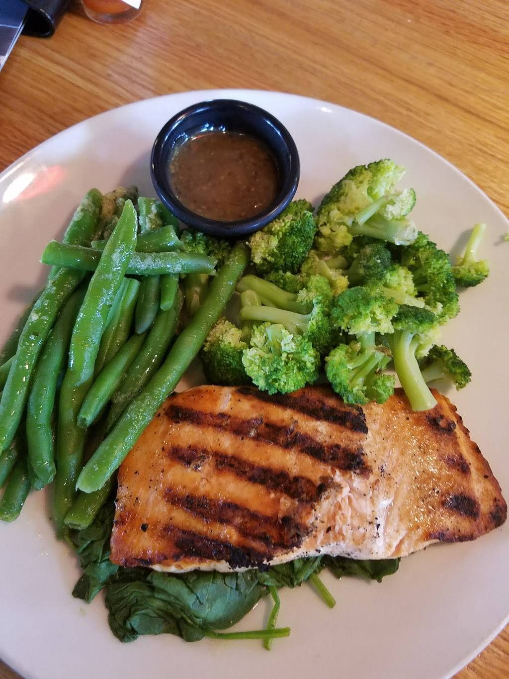 Applebees Grill + Bar | restaurant | 2442 W Kettleman Ln, Lodi, CA 95242, USA | 2093696657 OR +1 209-369-6657