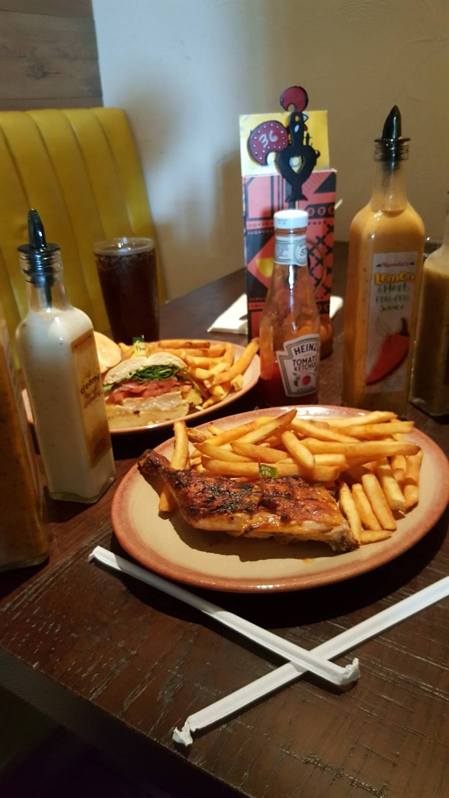 Nandos PERi-PERi | restaurant | 1138 Lake St, Oak Park, IL 60301, USA | 7084346296 OR +1 708-434-6296