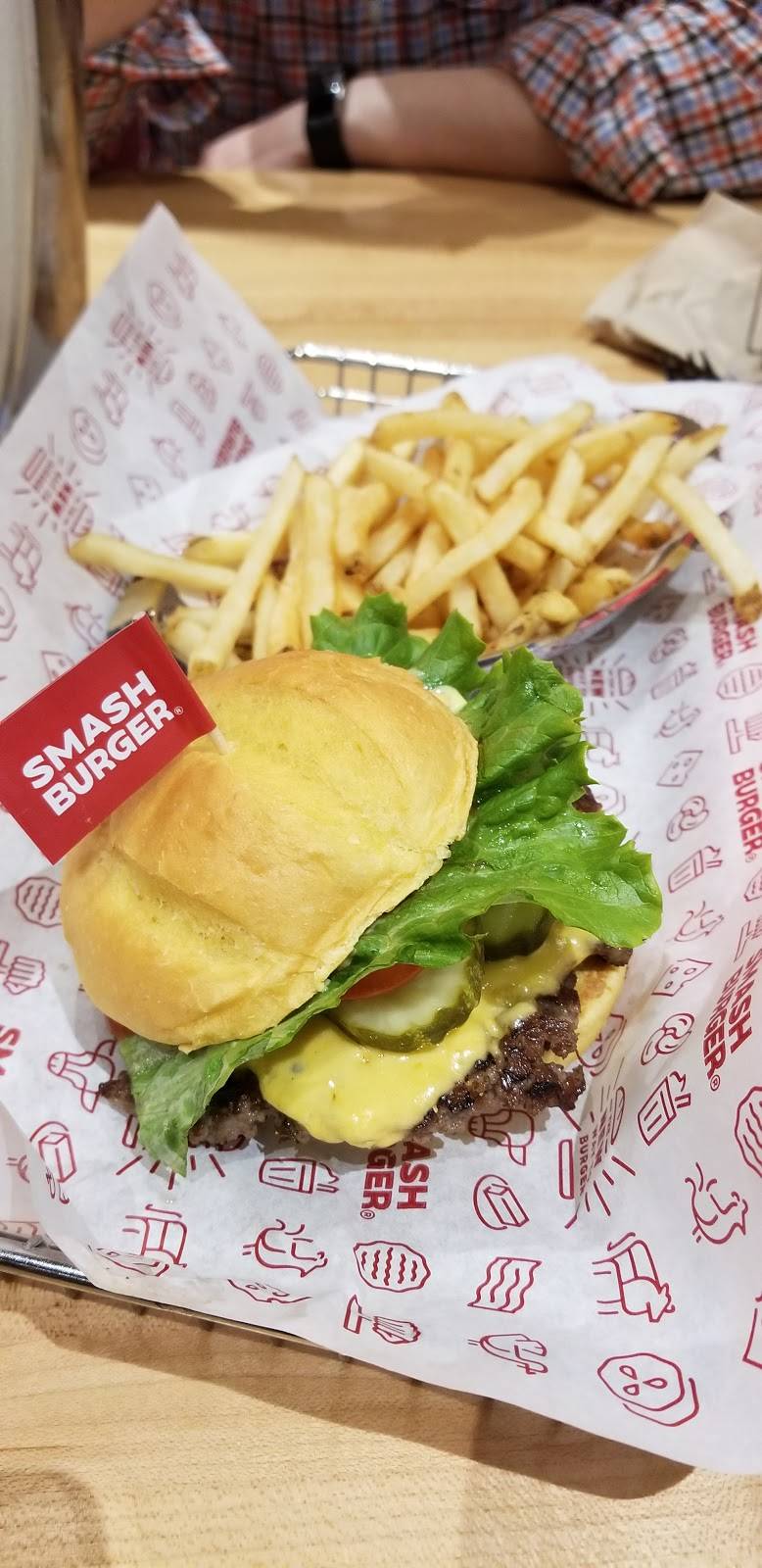 Smashburger | restaurant | 130 General Stilwell Dr Suite 108, Marina, CA 93933, USA | 8319201250 OR +1 831-920-1250