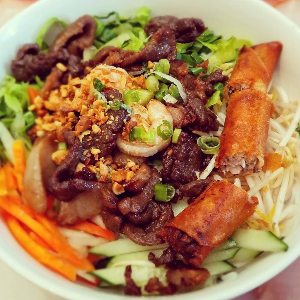 Pho Truong | restaurant | 516 W Arapaho Rd, Richardson, TX 75080, USA | 9728038498 OR +1 972-803-8498
