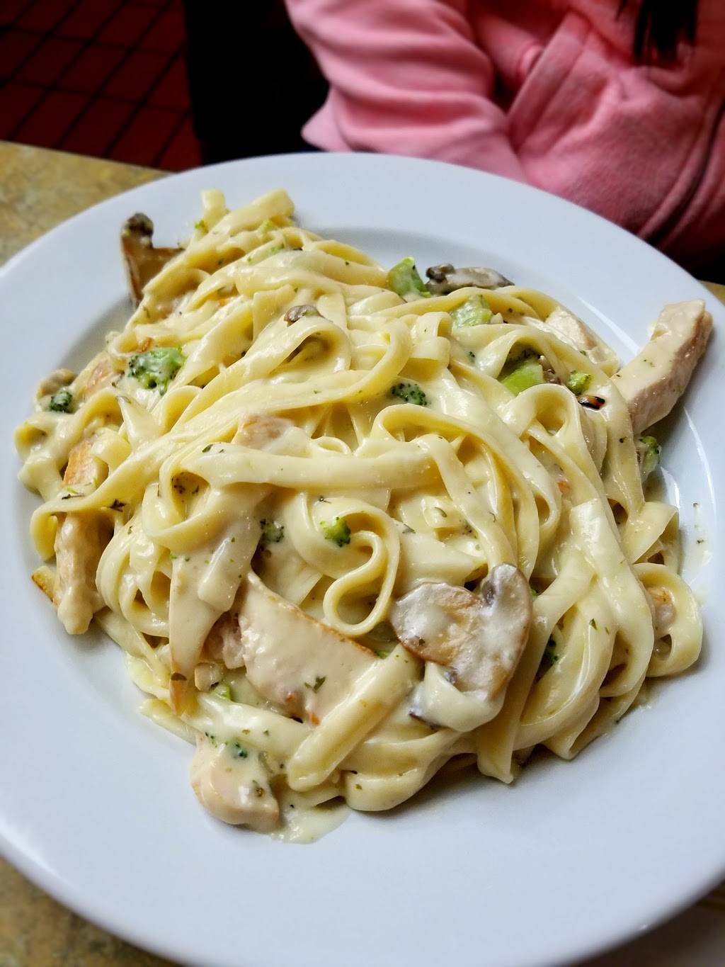 Gojos Cafe | restaurant | 2929 Belvidere Rd, Waukegan, IL 60085, USA | 8476231300 OR +1 847-623-1300