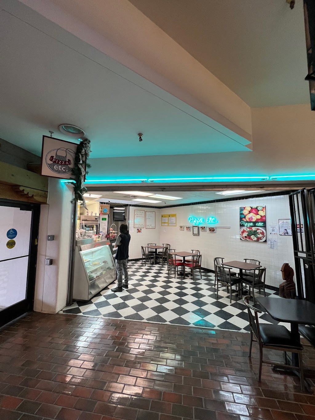 Pizza Etc | restaurant | 552 N Guadalupe St, Santa Fe, NM 87501, USA | 5059861500 OR +1 505-986-1500