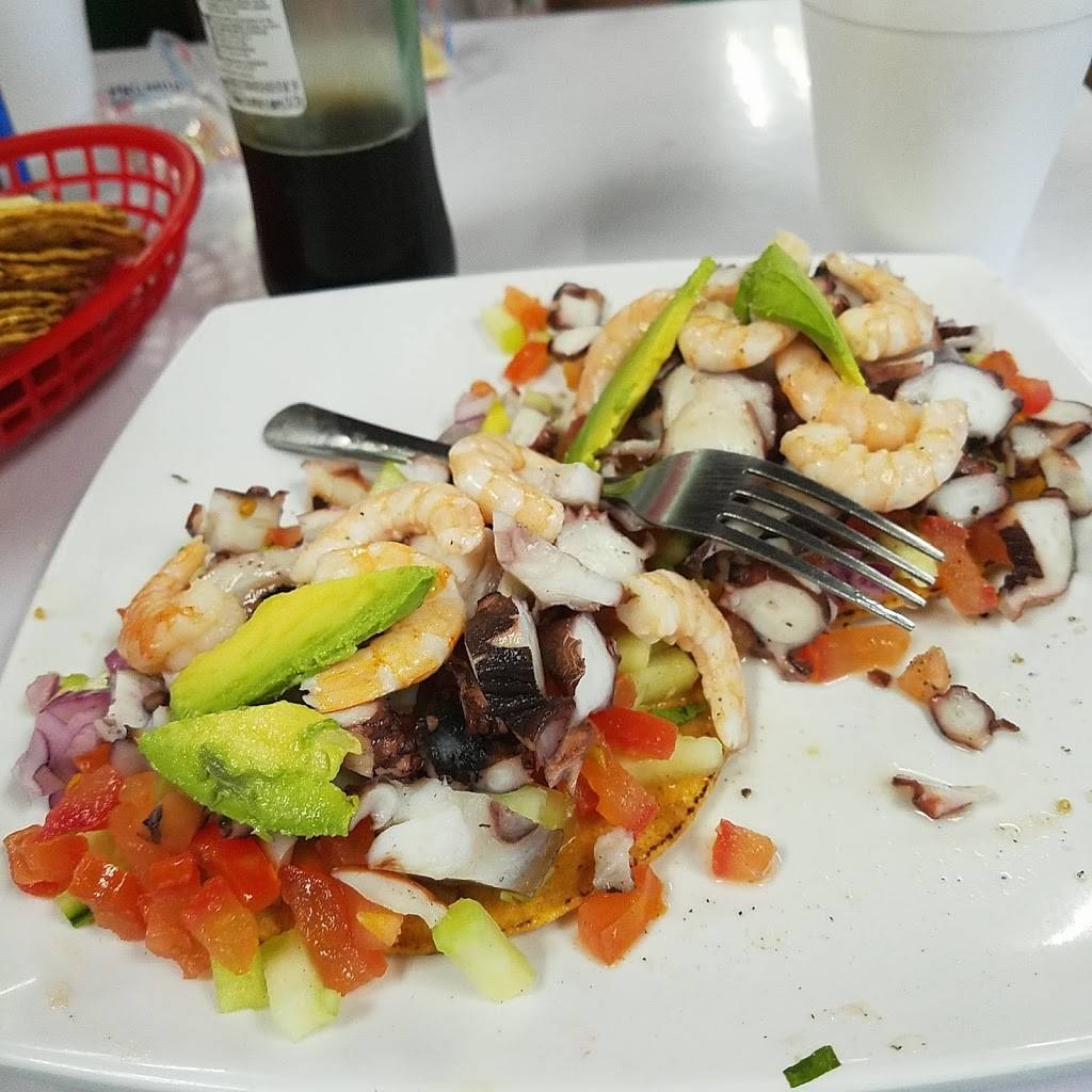 Mariscos Licensiados | restaurant | 10550 Ramona Ave E, Montclair, CA 91763, USA | 9096241505 OR +1 909-624-1505