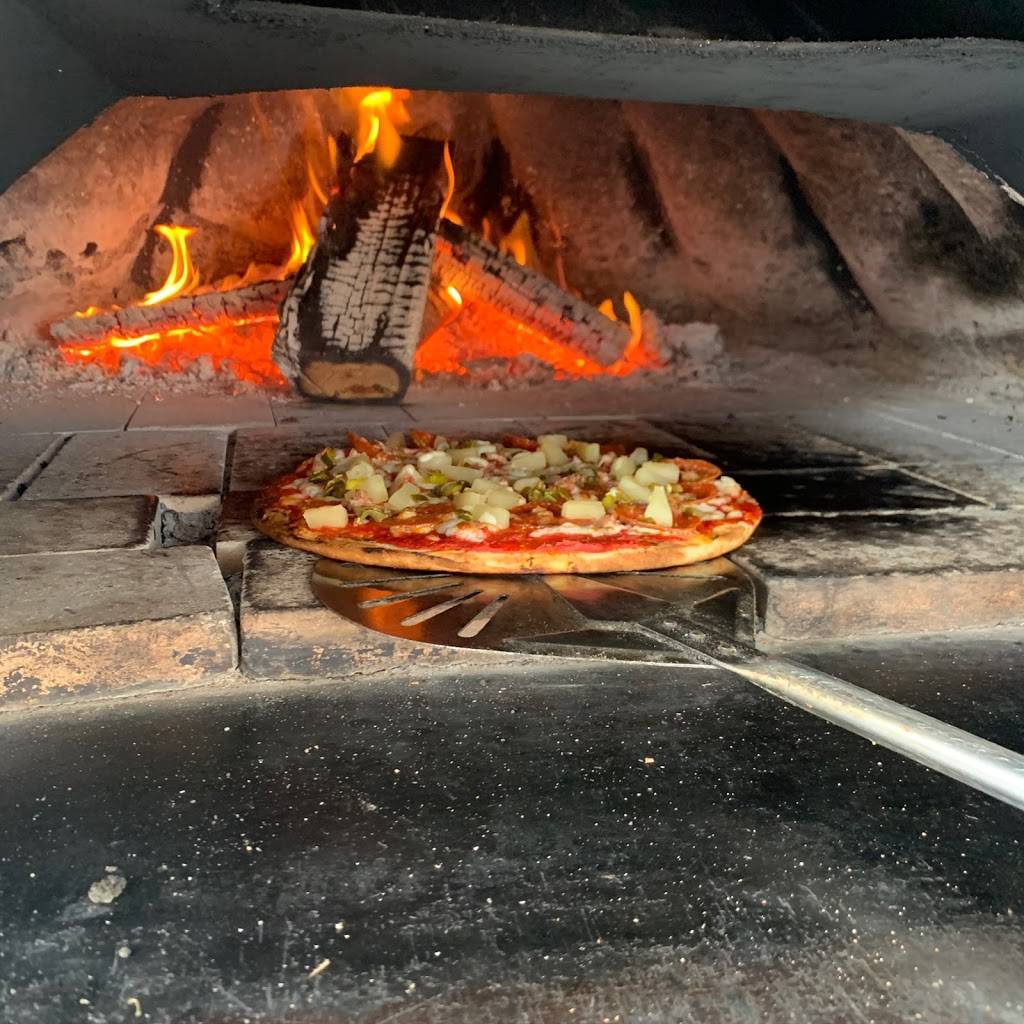 Full Moon Pizza | restaurant | 425 Michigan St, Petoskey, MI 49770, USA | 2316223344 OR +1 231-622-3344