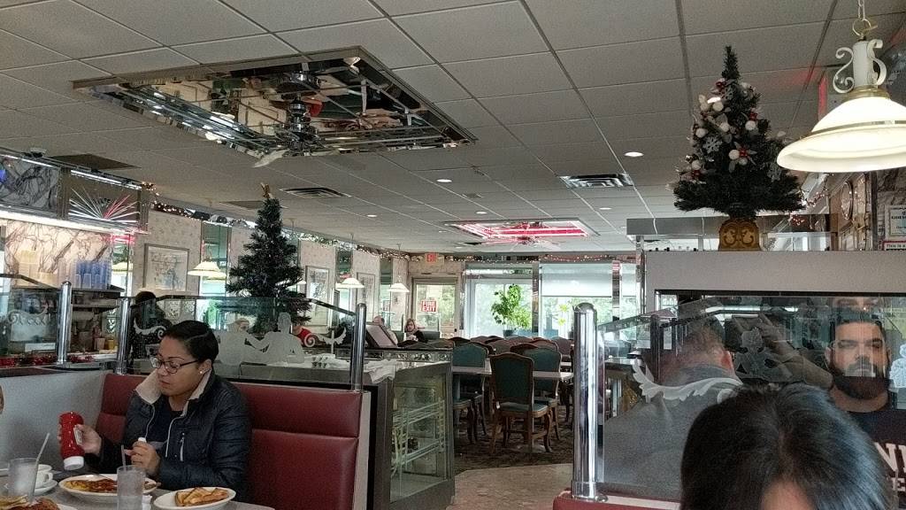 Duchess Diner | restaurant | 1000 Stratford Ave, Stratford, CT 06615, USA | 2033757366 OR +1 203-375-7366