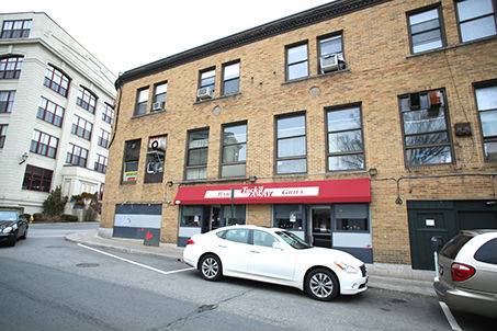 Tuckd Away Bar and Grill | restaurant | 90 Yonkers Ave, Tuckahoe, NY 10707, USA | 9142229162 OR +1 914-222-9162