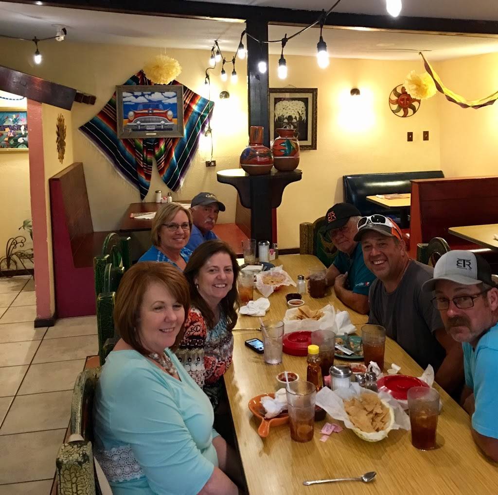 Del Rio | restaurant | 298 Flynt St, Nocona, TX 76255, USA | 9408253044 OR +1 940-825-3044