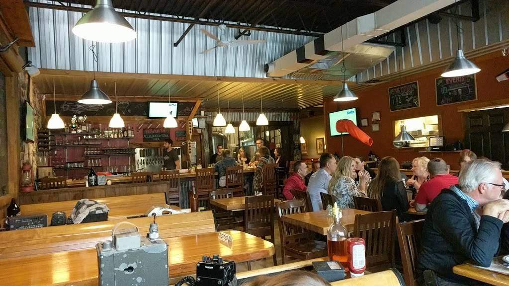 Barnstormer Brewing & Distilling Co. Brewpub Restaurant | restaurant | 384 Yonge St #3, Barrie, ON L4N 4C8, Canada | 7054811701 OR +1 705-481-1701