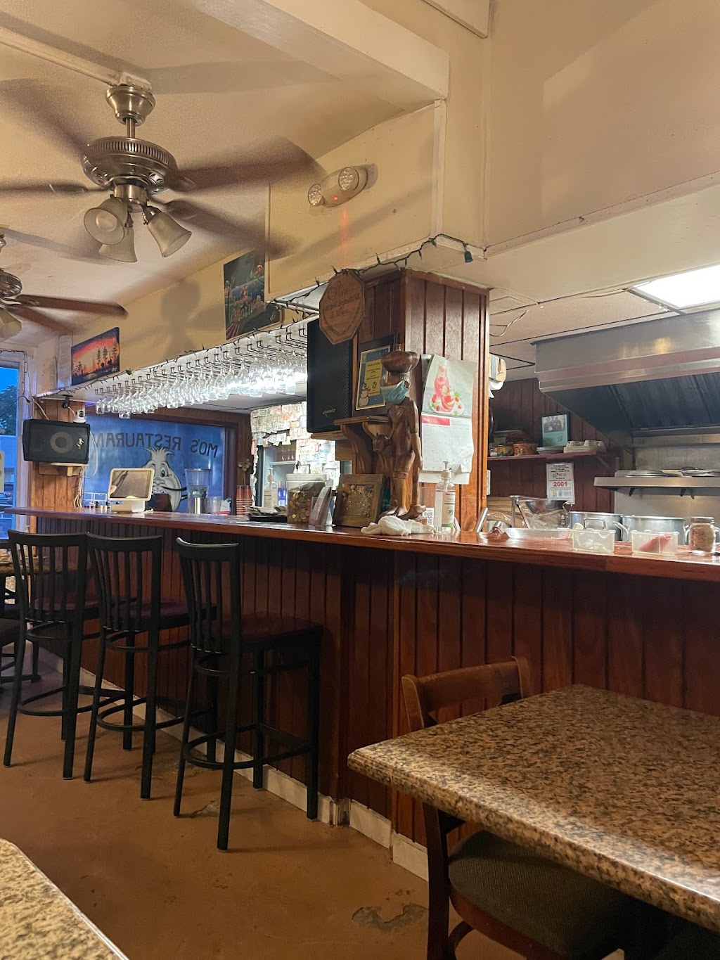 Mos Restaurant | restaurant | 1116 White St, Key West, FL 33040, USA | 3052968955 OR +1 305-296-8955