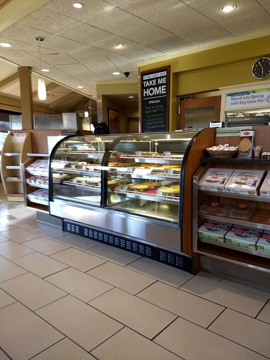 Sharis Cafe and Pies | bakery | 900 Beltline Rd, Springfield, OR 97477, USA | 5417416044 OR +1 541-741-6044