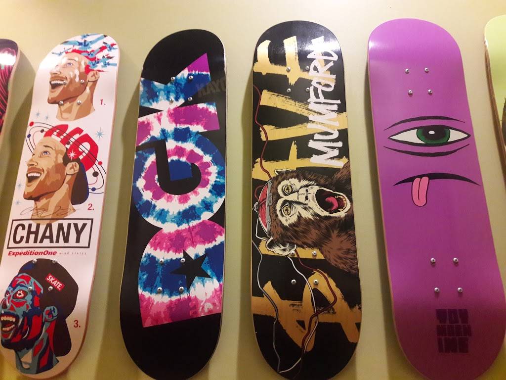 Daphnes | restaurant | 25420 Crenshaw Blvd, Torrance, CA 90505, USA | 3102571861 OR +1 310-257-1861