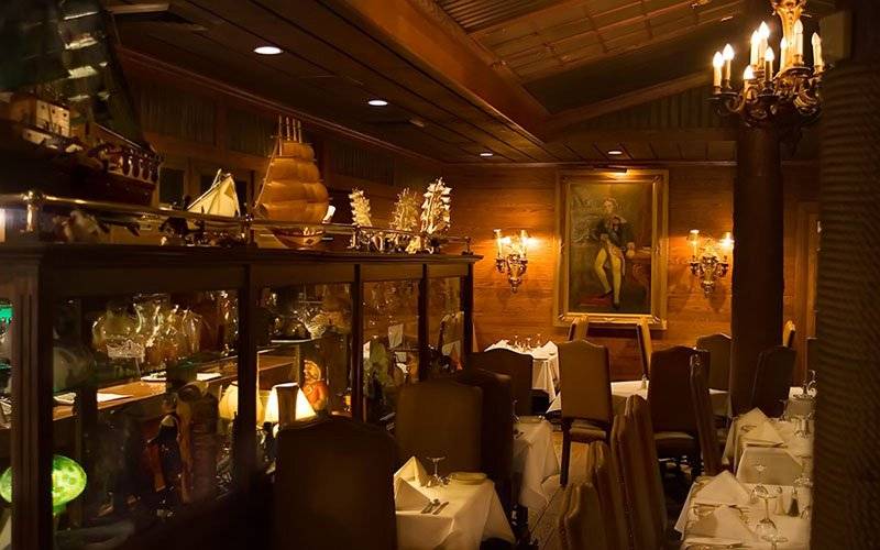 Restaurant Le Pirate De Laval | restaurant | 802 Boulevard des Laurentides, Laval, QC H7G 2V9, Canada | 4506680780 OR +1 450-668-0780