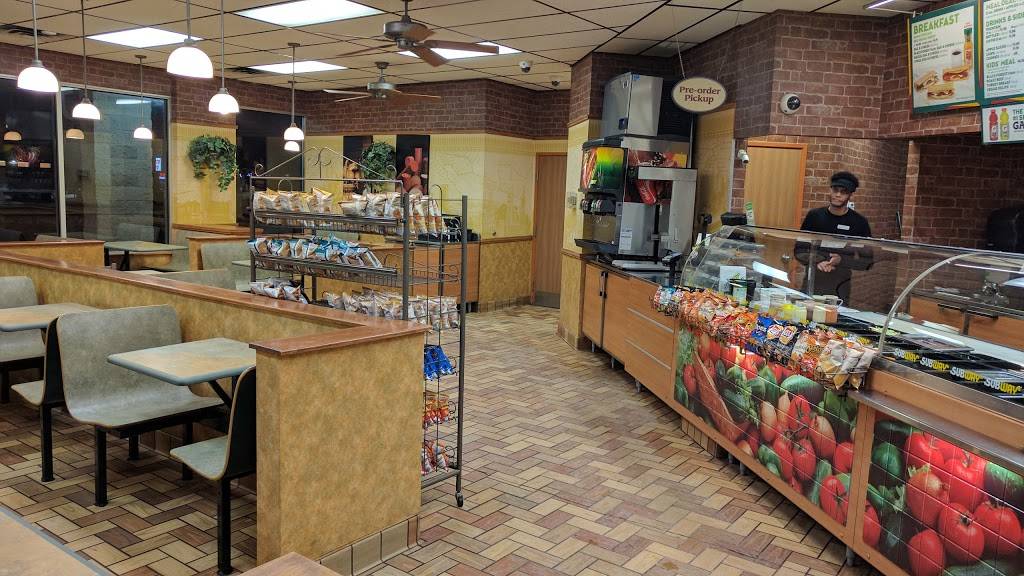 Subway | restaurant | 25 Jackson Industrial Dr, Ann Arbor, MI 48103, USA | 7346626552 OR +1 734-662-6552