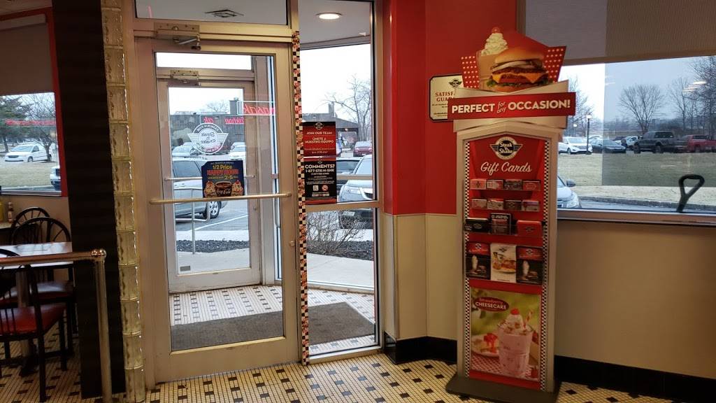 Steak n Shake | restaurant | 6208 Cambridge Way, Plainfield, IN 46168, USA | 3178380280 OR +1 317-838-0280