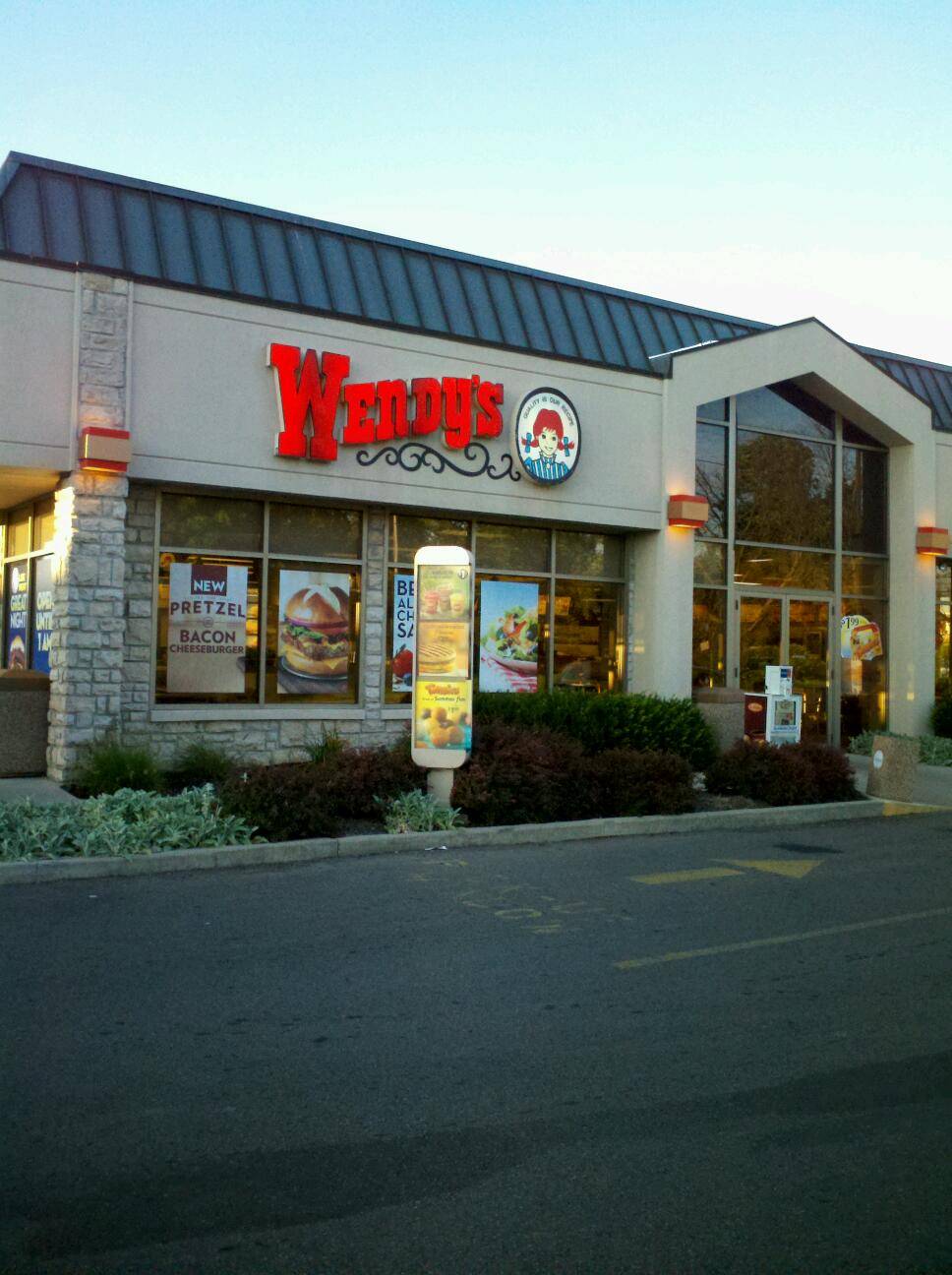 Wendys | restaurant | 2626 Bethel Rd, Columbus, OH 43220, USA | 6145380822 OR +1 614-538-0822
