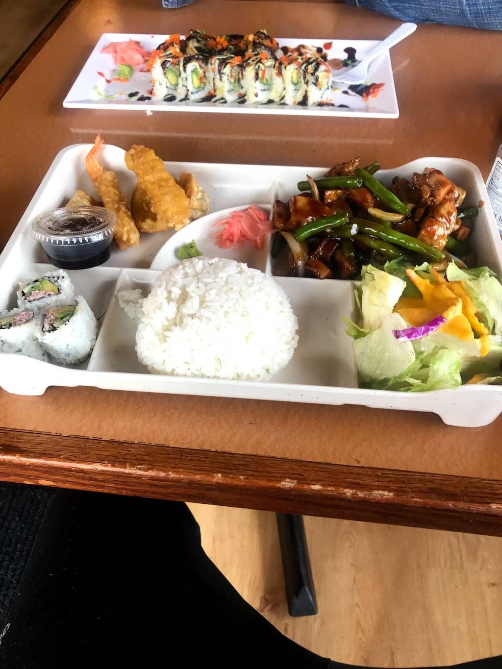 Sakura Sushi | restaurant | 7084 Mannheim Rd, Des Plaines, IL 60018, USA | 8477591520 OR +1 847-759-1520