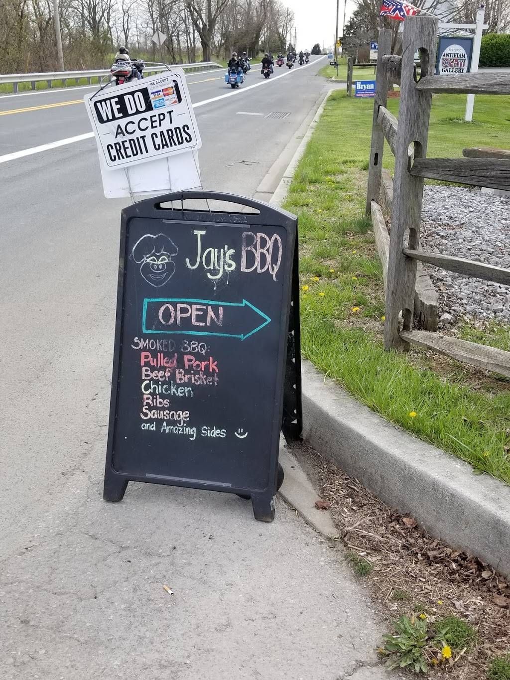 Jays BBQ | restaurant | 17051 Virginia Ave, Williamsport, MD 21795, USA | 2673373892 OR +1 267-337-3892