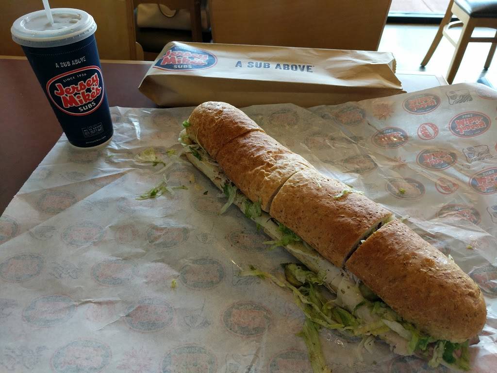 Jersey Mikes Subs | meal takeaway | 17273 Chesterfield Airport Rd, Chesterfield, MO 63005, USA | 6365363064 OR +1 636-536-3064