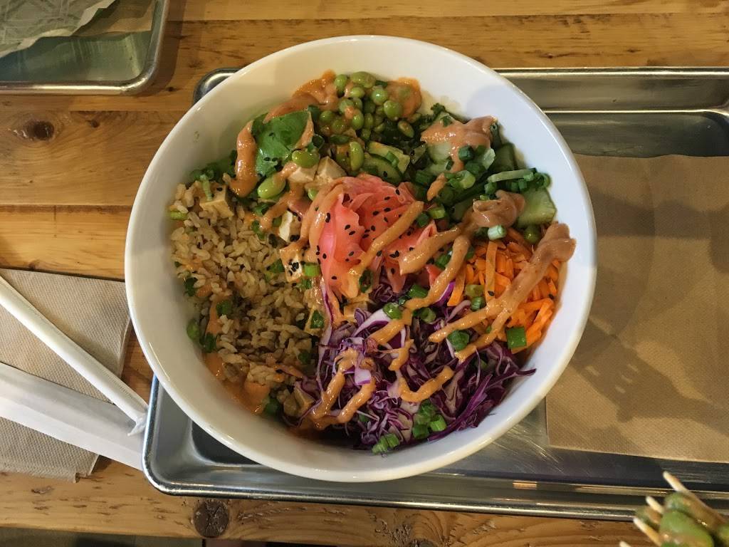 Freshii | restaurant | 47 Boulevard René-Lévesque E, Québec, QC G1R 2C3, Canada | 5813183646 OR +1 581-318-3646