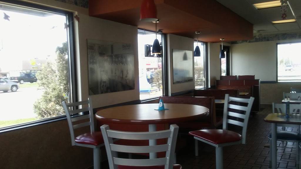 White Castle | restaurant | 28840 Dequindre Rd, Warren, MI 48092, USA | 5865742076 OR +1 586-574-2076