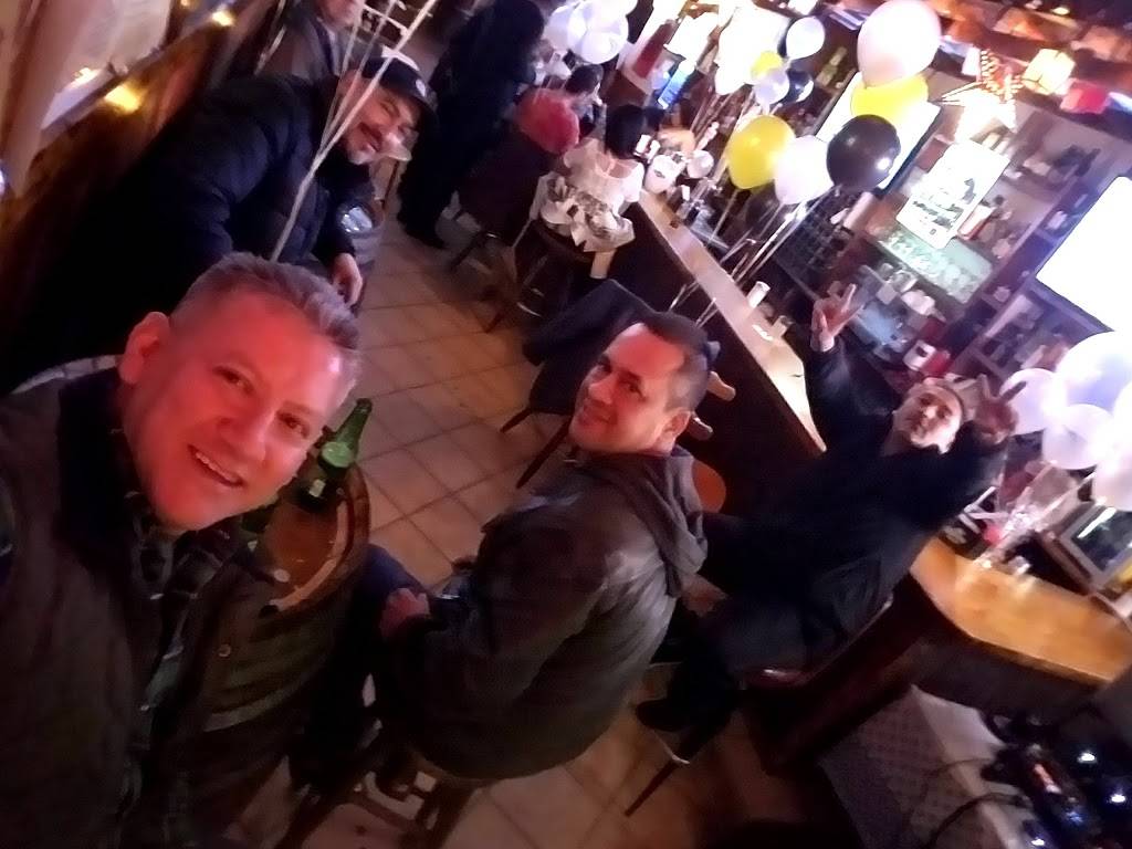 Riazor Blues | restaurant | 8905 Northern Blvd, Flushing, NY 11372, USA | 7184248464 OR +1 718-424-8464