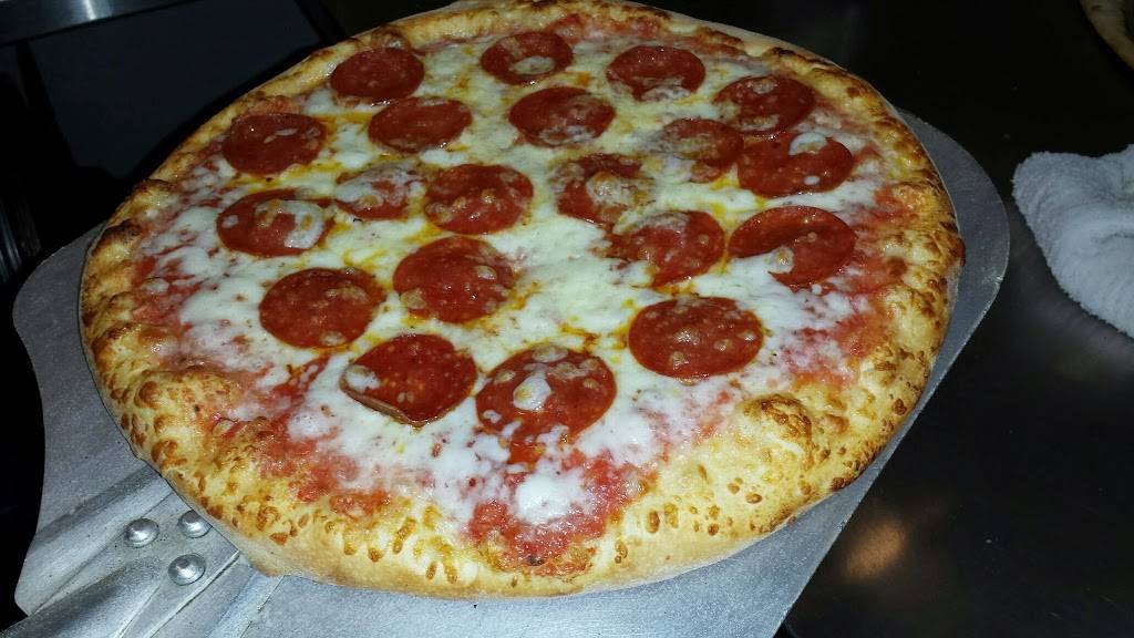 Samis Subs Pizza and More | restaurant | 6405 Westgate Rd Suite 103, Raleigh, NC 27617, USA | 9195718555 OR +1 919-571-8555