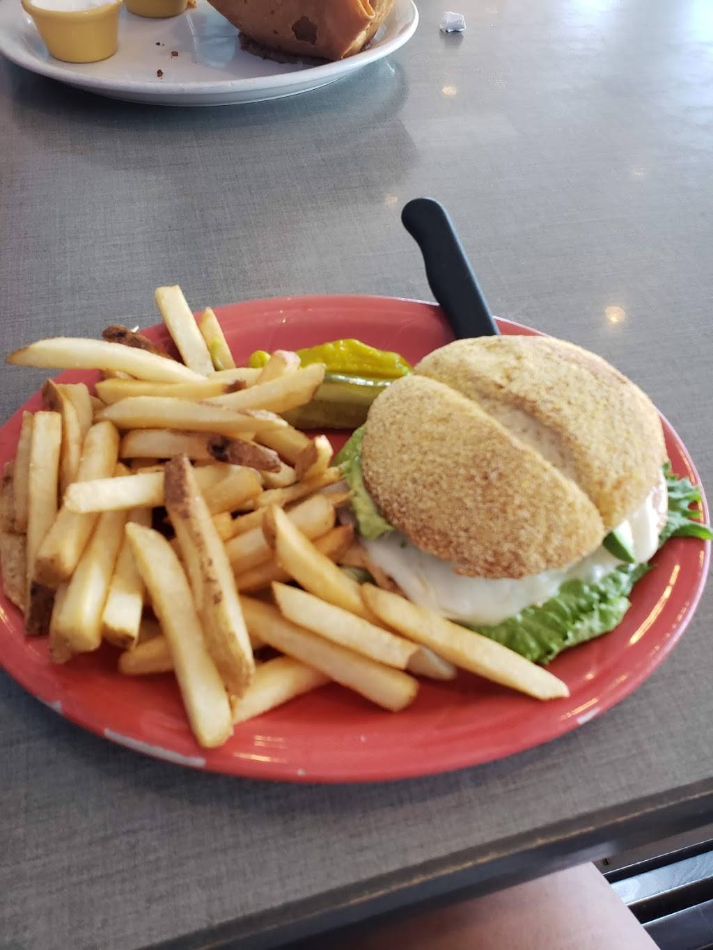 Biscuits Cafe Inc | restaurant | 1477 SE 1st Ave #101, Canby, OR 97013, USA | 5032633287 OR +1 503-263-3287