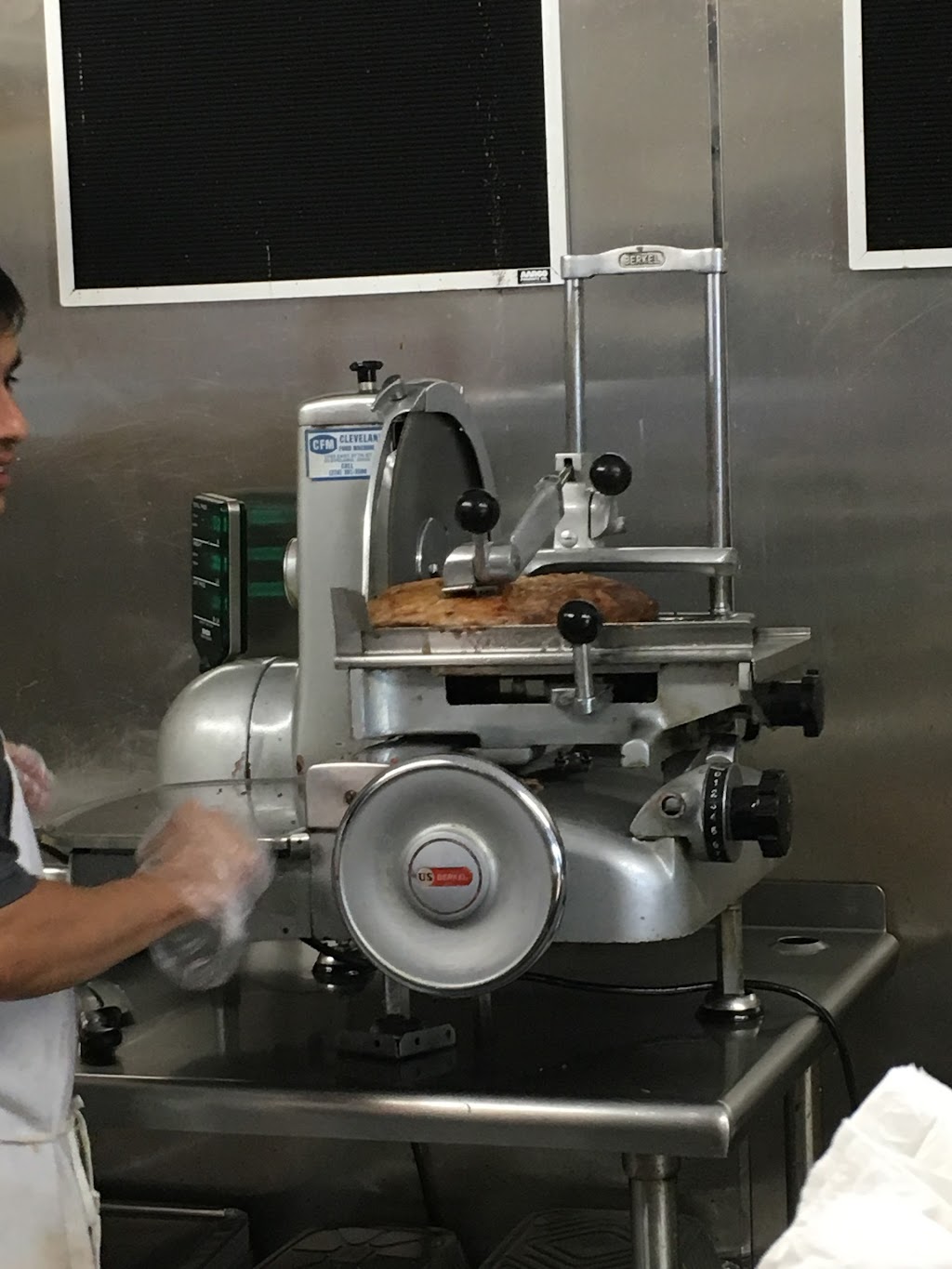 Mister Brisket, Inc. | restaurant | 2156 S Taylor Rd, Cleveland, OH 44118, USA | 2169328620 OR +1 216-932-8620