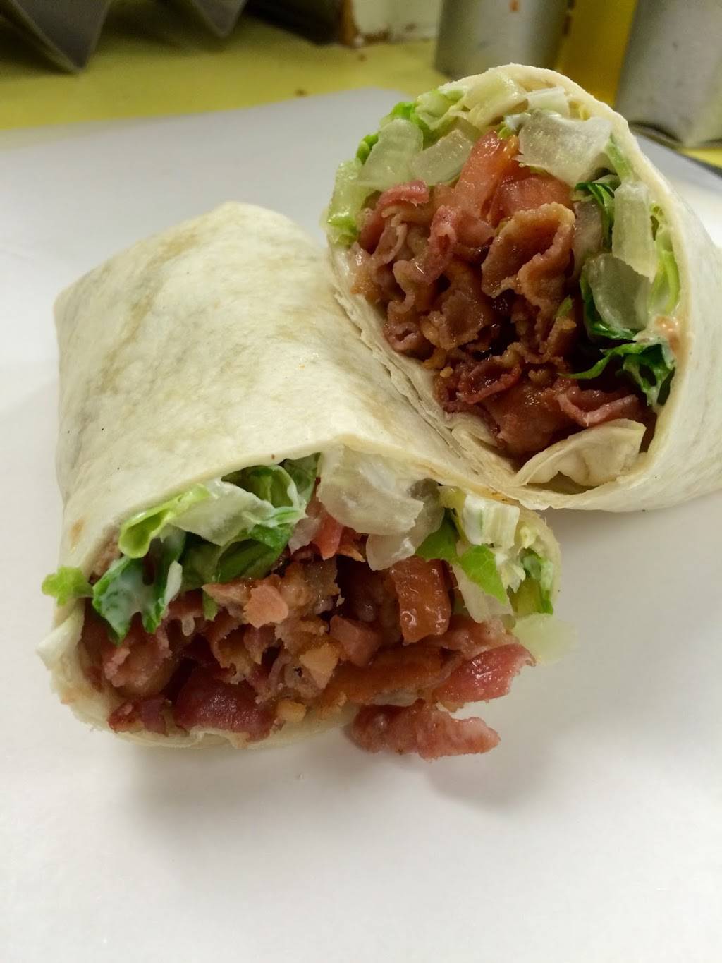 The Hornets Nest Sub Shop | restaurant | 134 Park St Suite 2, North Reading, MA 01864, United States | 9786642007 OR +1 978-664-2007