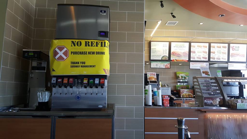 Subway Restaurants | restaurant | 601 Marina Center, Suisun City, CA 94585, USA | 7074264866 OR +1 707-426-4866