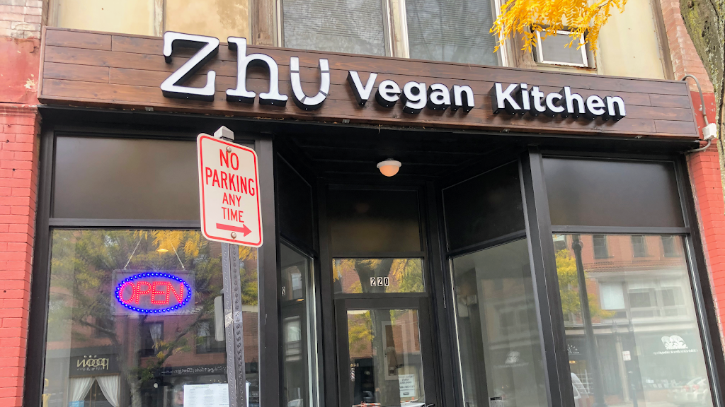 Zhu Vegan Kitchen | restaurant | 220 Washington St, Brookline, MA 02445, USA | 6172320000 OR +1 617-232-0000