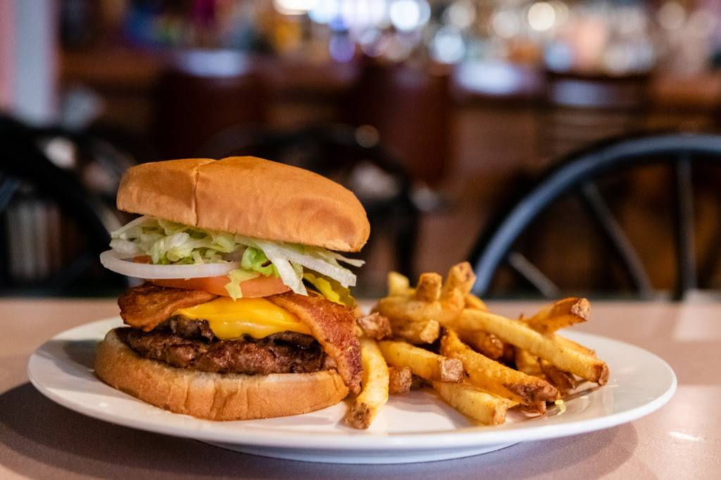 Fractured Flamingo | restaurant | 1133 Co Rd 294, Lanett, AL 36863, USA | 3342192332 OR +1 334-219-2332