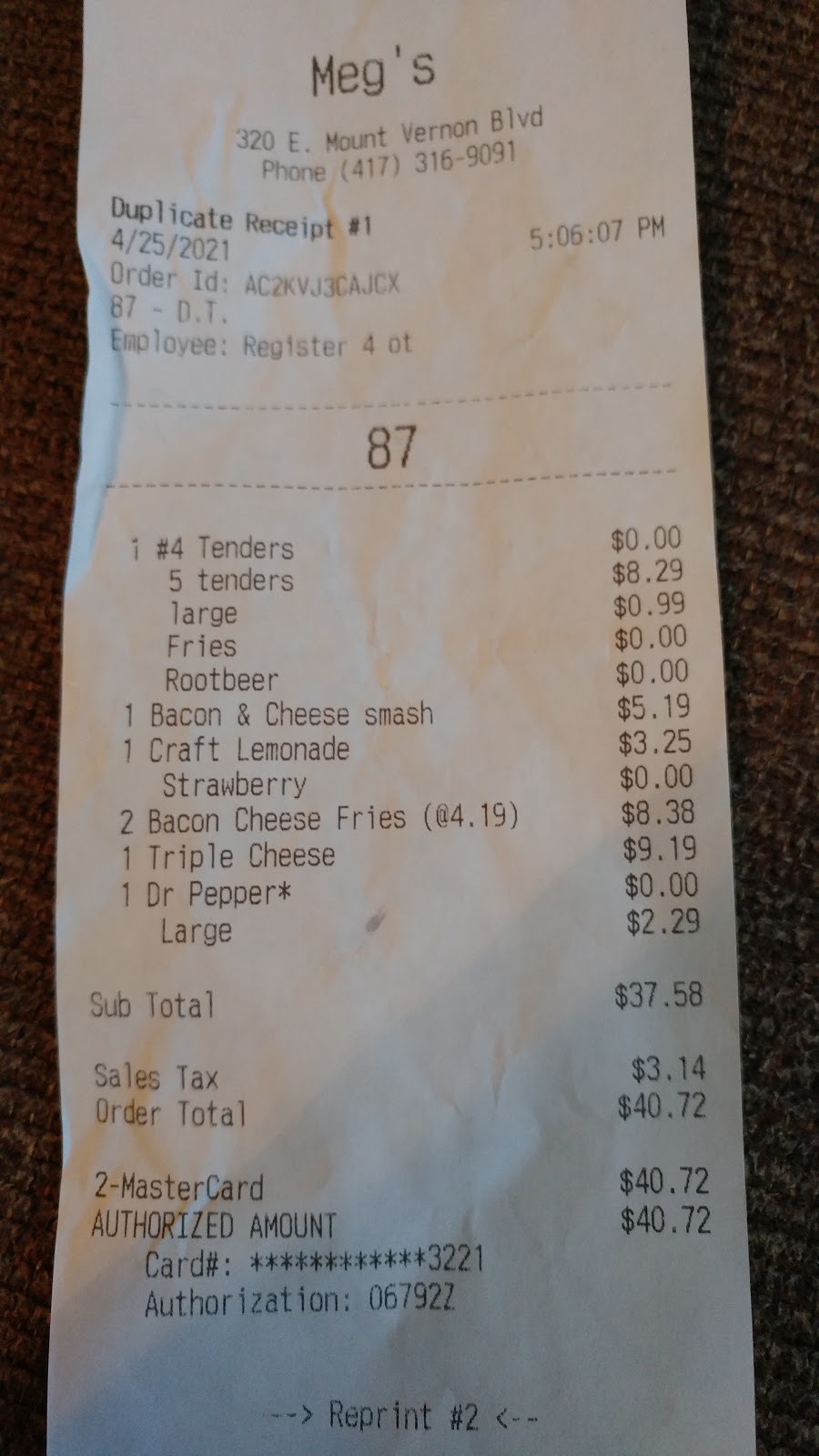 Megs Smashburgers and Frozen Custard | restaurant | 320 E Mt Vernon Blvd, Mt Vernon, MO 65712, USA | 4173169091 OR +1 417-316-9091