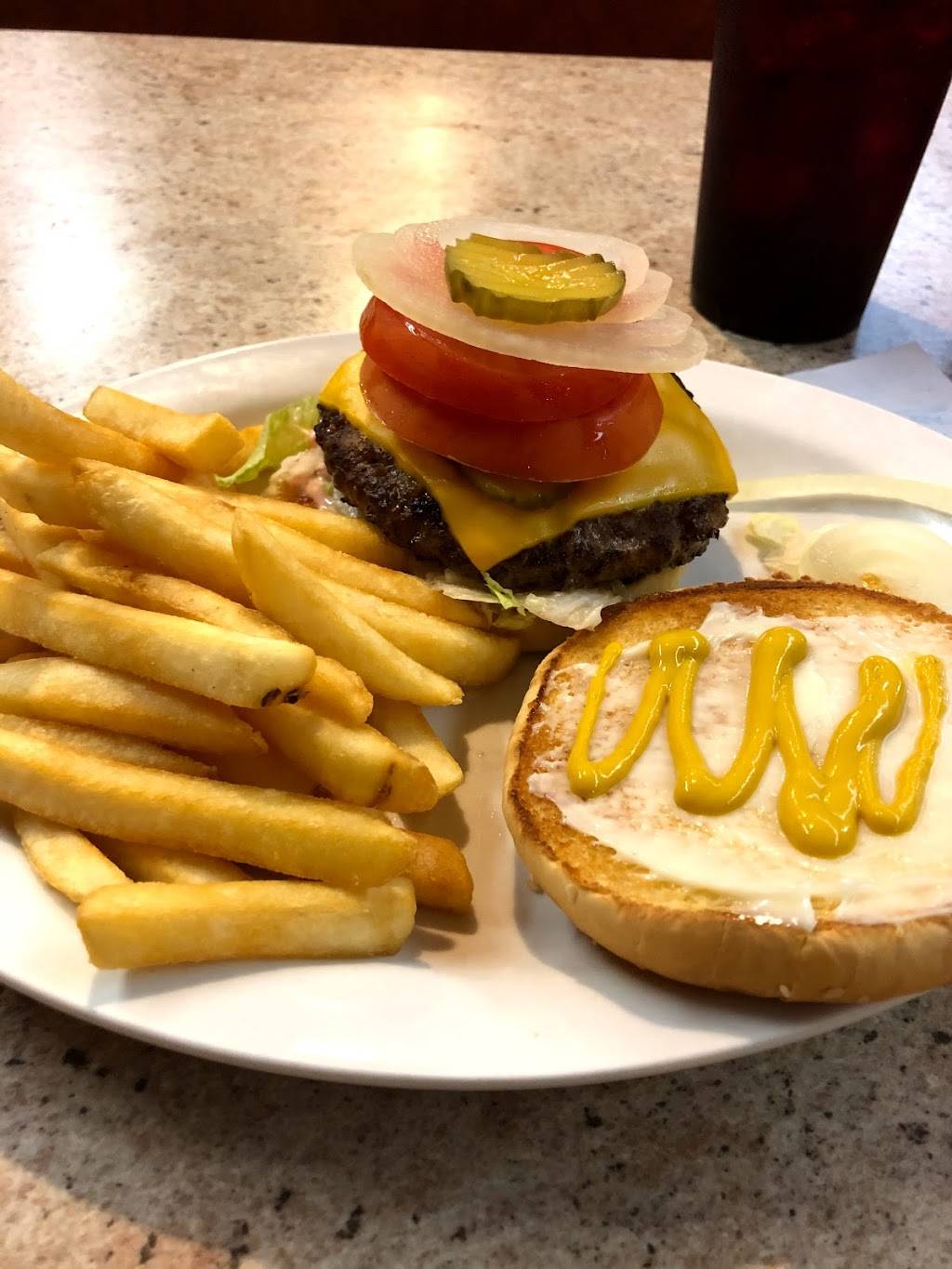 Starting Gate Restaurant | restaurant | 504 Auburn Way N, Auburn, WA 98002, USA | 2539394141 OR +1 253-939-4141