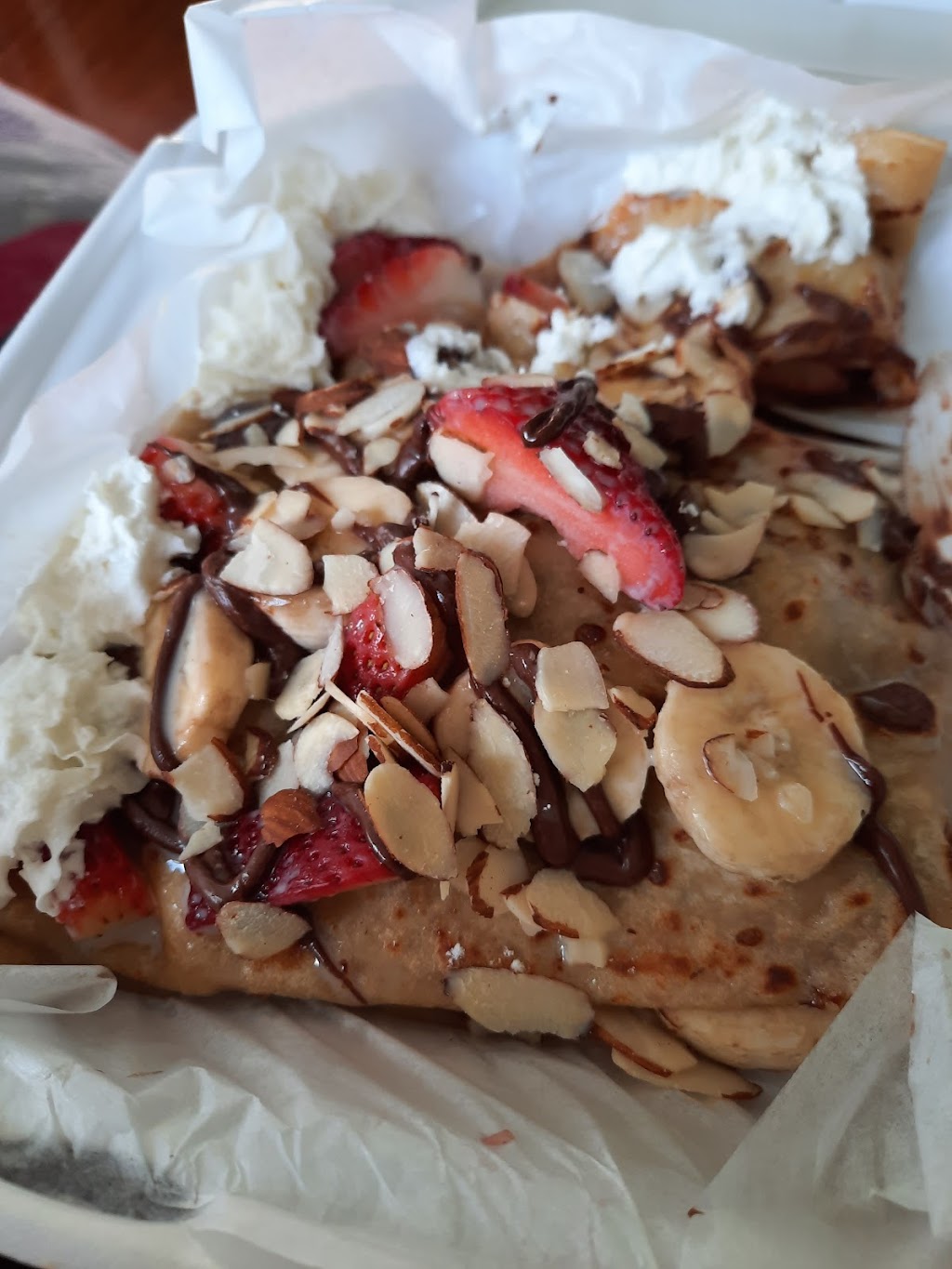 Sweet Tooth Crepes & Drinks | cafe | 2321 S Hoover St, Los Angeles, CA 90007, USA | 2135438100 OR +1 213-543-8100