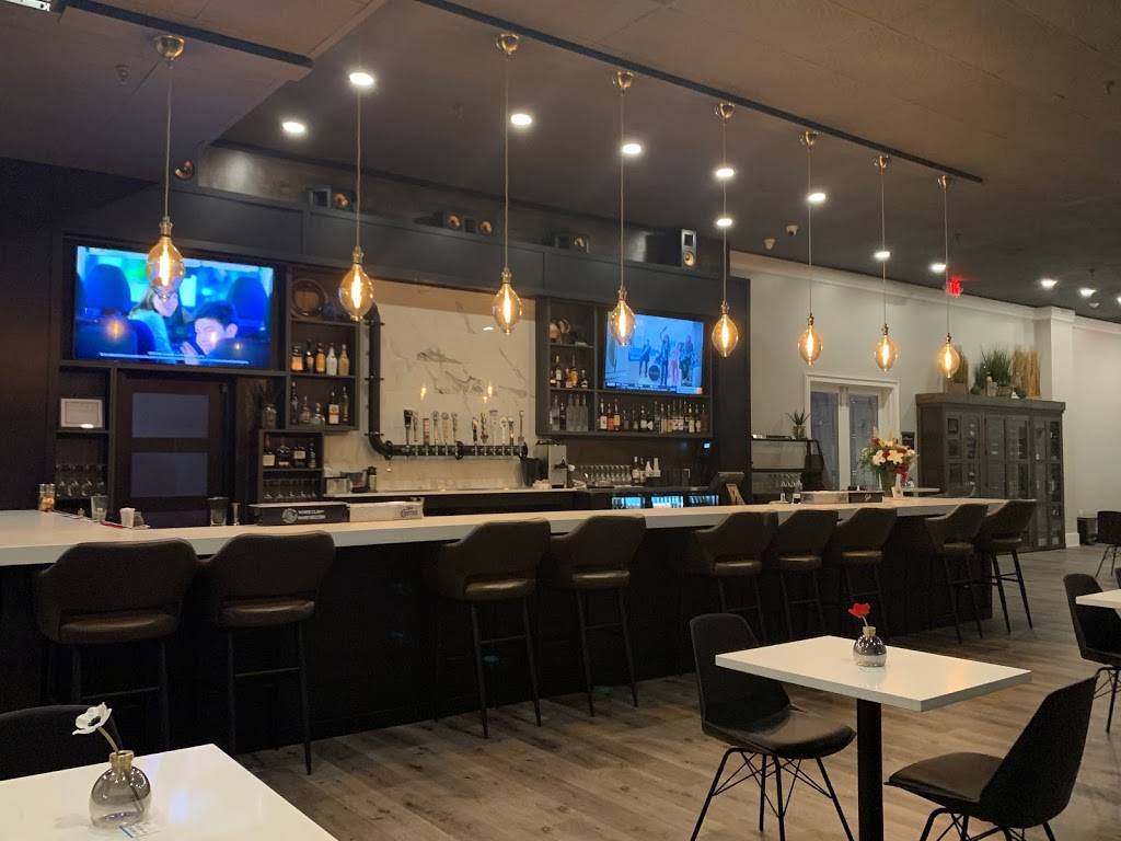 Sto Lat Bar | restaurant | 4475 Transit Rd Suite 108, Buffalo, NY 14221, USA | 7162760683 OR +1 716-276-0683