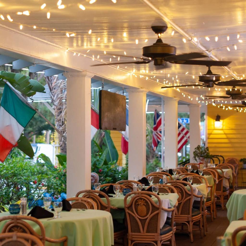 Isabelles | restaurant | 2937 Beach Blvd S, Gulfport, FL 33707, USA | 7273469803 OR +1 727-346-9803