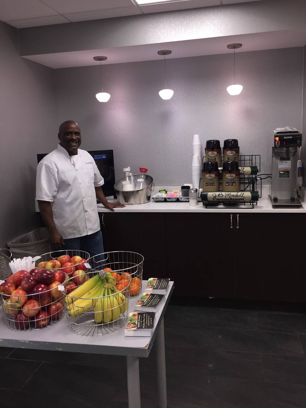 The Gourmet Xchange | restaurant | 900 Rt 9 North, Woodbridge, NJ 07095, USA | 7326367784 OR +1 732-636-7784