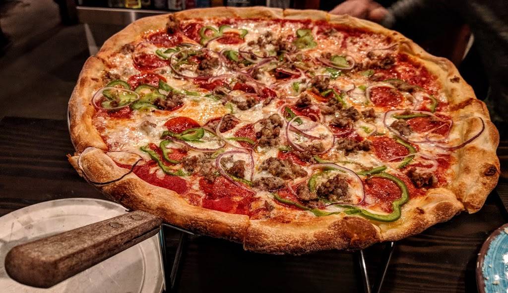 Olys Pizza | restaurant | 5425 E Burnside St, Portland, OR 97215, USA | 5033842596 OR +1 503-384-2596