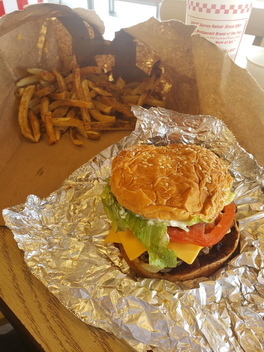 Five Guys | meal takeaway | 7041 Youree Dr, Shreveport, LA 71106, USA | 3187980290 OR +1 318-798-0290