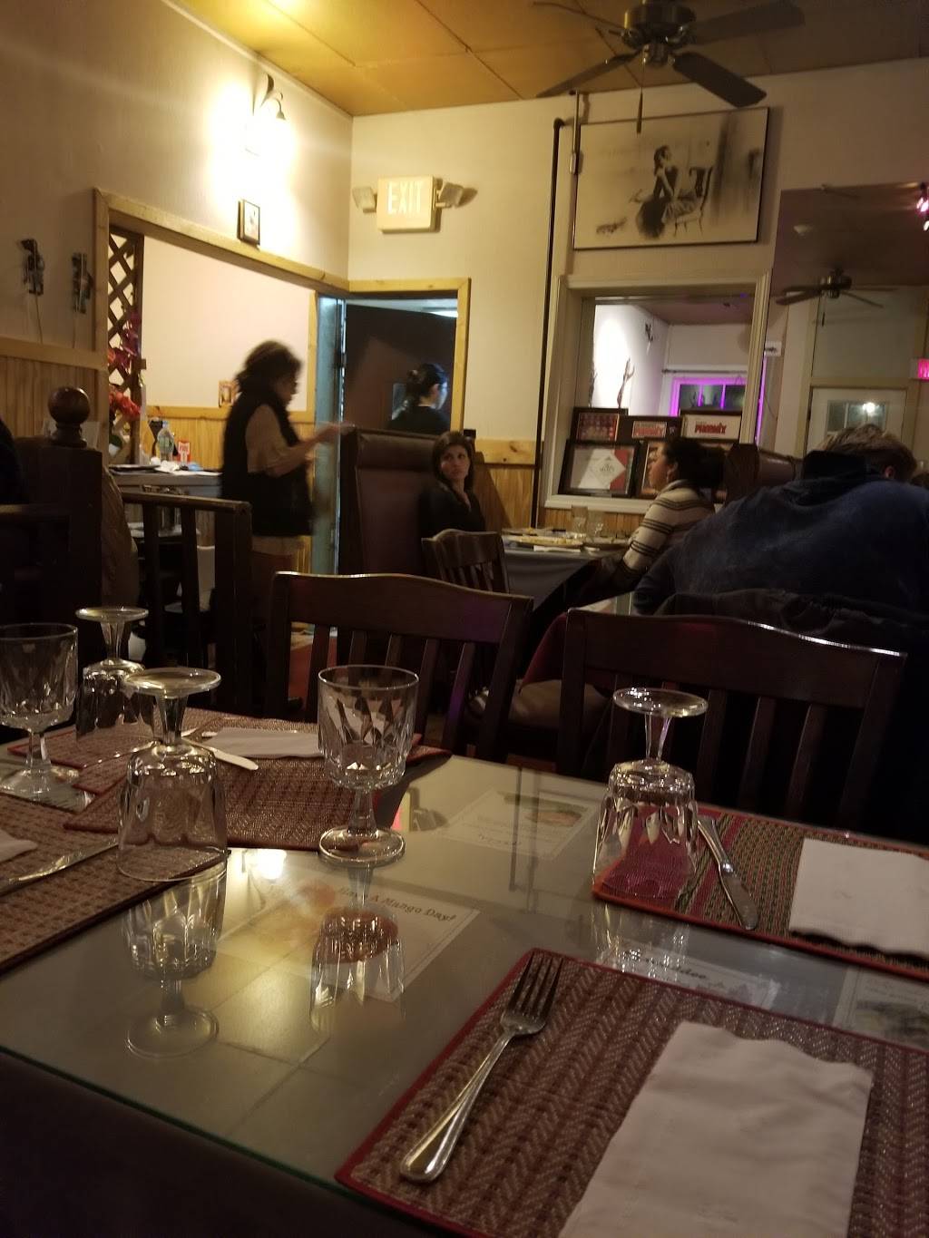 Sawaddee Thai Restaurant | restaurant | 93 Hope St, Providence, RI 02906, USA | 4018311122 OR +1 401-831-1122