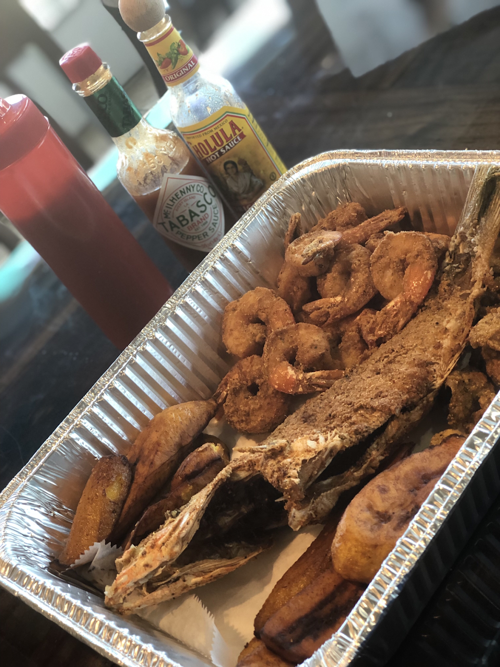 Ms. Suzie Seafood Grill | restaurant | 1099 N Military Trl, Haverhill, FL 33409, USA | 5613287263 OR +1 561-328-7263