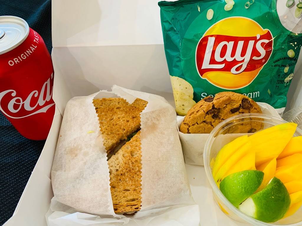 Intermission Cafe | restaurant | 906 N Loop E Fwy, Houston, TX 77009, USA | 3204298584 OR +1 320-429-8584