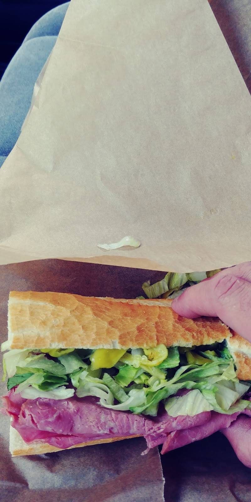 Merton Sub Co | restaurant | W282 N7134 Main St, Hartland, WI 53029, USA | 2625380919 OR +1 262-538-0919